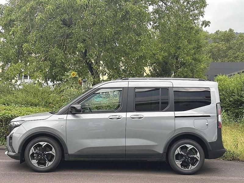 Neu Ford Tourneo Active 100 kW (136 PS) 2025 Kombi