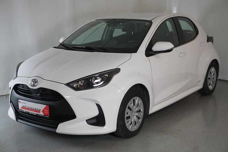 Weiss normal Gebraucht 2021 Toyota Yaris Active | € 11.650 (Fairer Preis) - Bild 1/4