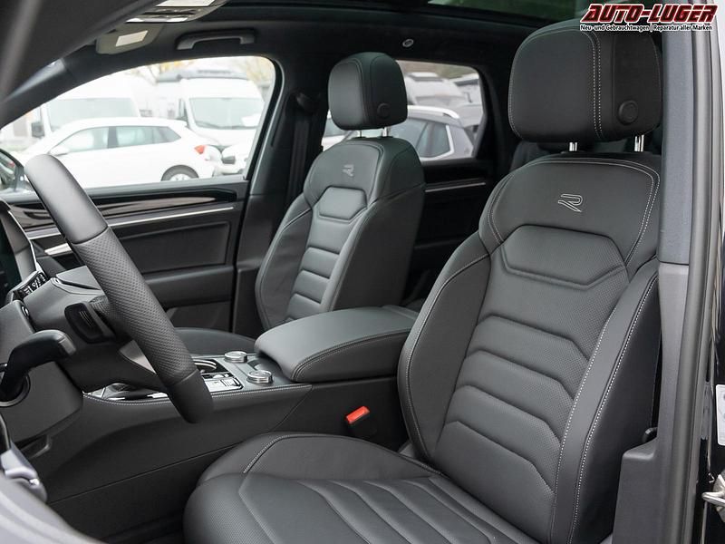 Gebraucht VW Touareg R-line 2024 Grenadillschwarz metallic SUV