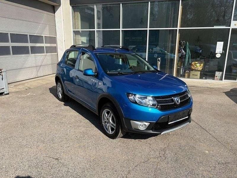 Gebraucht Dacia Sandero Stepway 90 PS (66 kW) 2013 Blau Limousine
