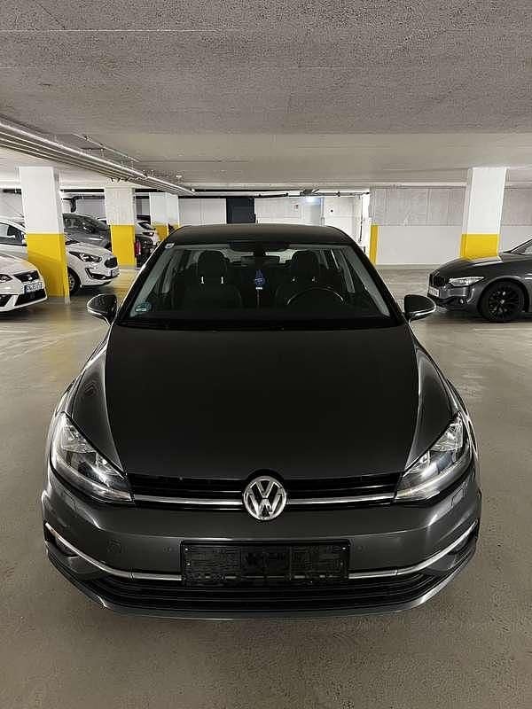 Gebraucht VW Golf VII 116 PS (85 kW) 2018 Grau Limousine