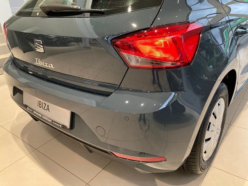 Neu Seat Ibiza Reference 95 PS (69 kW) 2025 Dunkelblau  normal Coupé