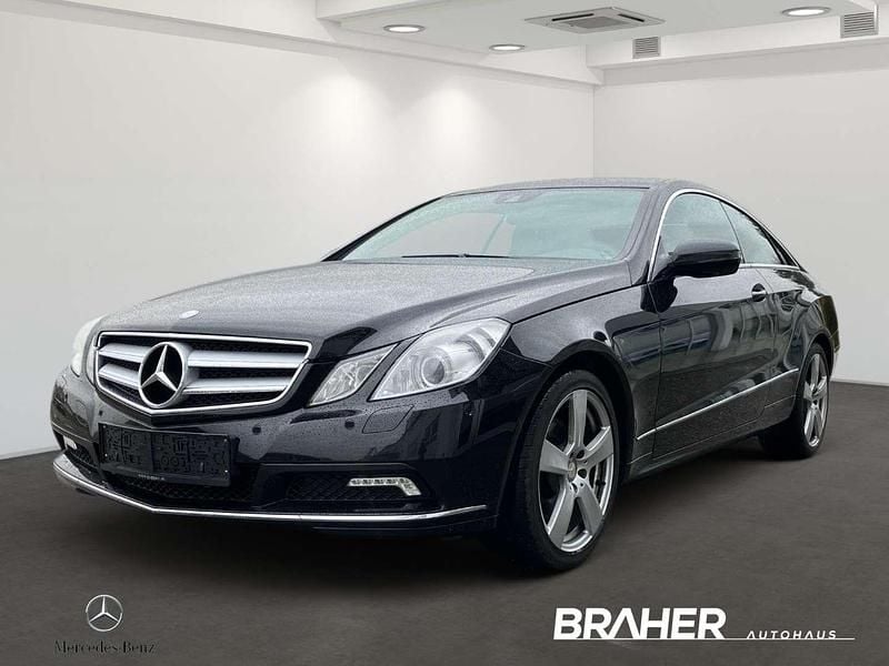 Schwarz Gebraucht 2009 Mercedes E350 Avantgarde Coupé | € 11.900 (Fairer Preis) - Bild 1/4