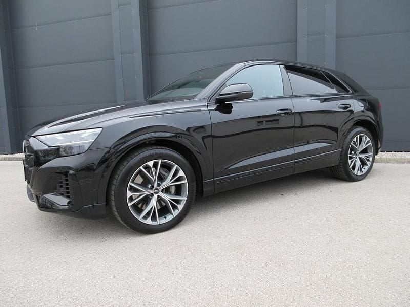 Gebraucht Audi Q8 340 PS (250 kW) 2025 Schwarz  metallic SUV