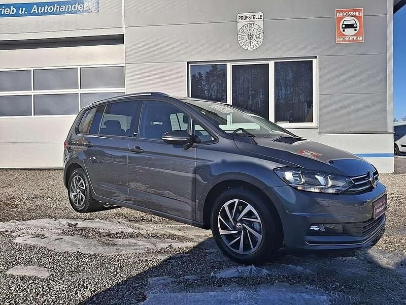 Gebraucht VW Touran 116 PS (85 kW) 2018 Grau Van / Kleinbus