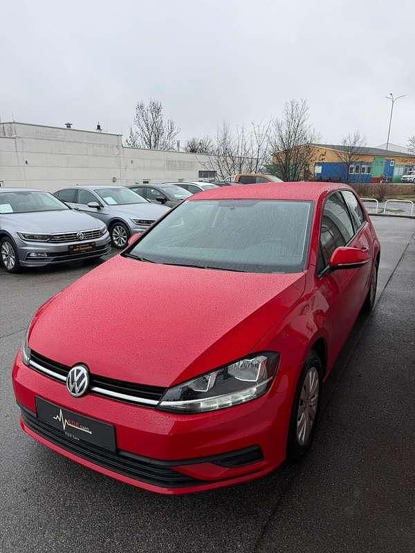 Gebraucht VW Golf VII 86 PS (63 kW) 2019 Rot Kleinwagen