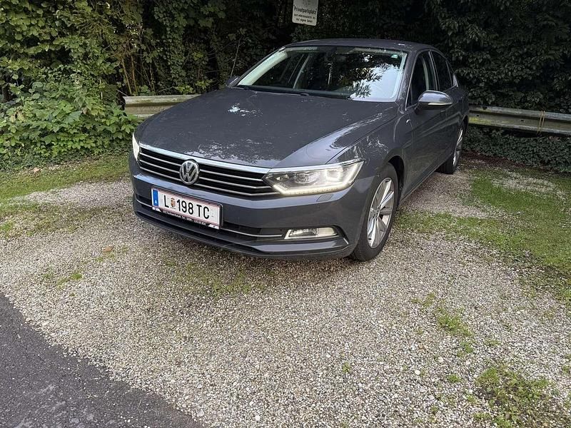 Gebraucht 2017 VW Passat Comfortline Limousine | € 10.300 - Bild 1/4