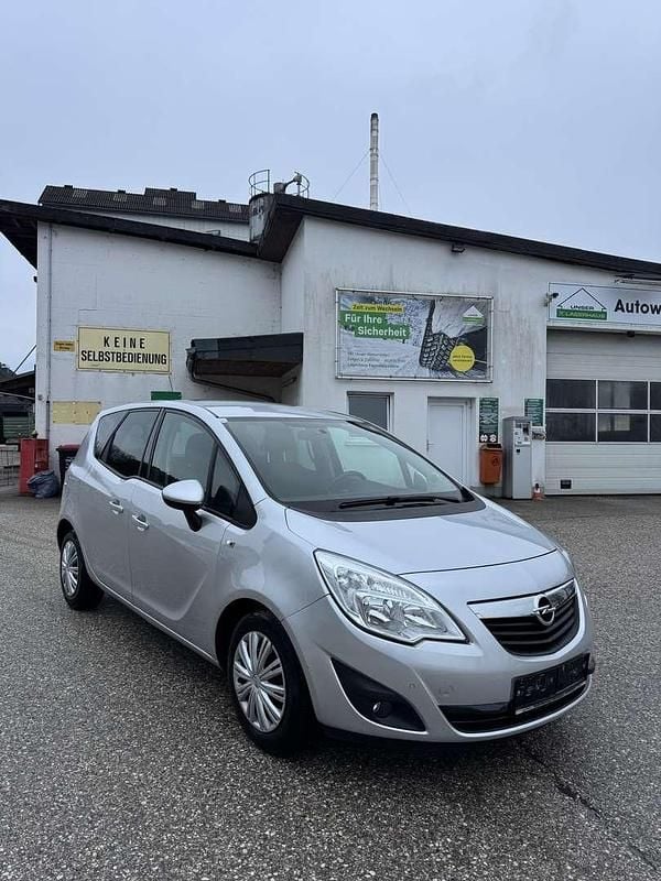 Gebraucht Opel Meriva Edition 75 PS (55 kW) 2010 Van / Kleinbus