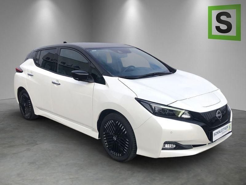 Gebraucht Nissan Leaf Tekna 110 kW (150 PS) 2023 Weiß Kleinwagen
