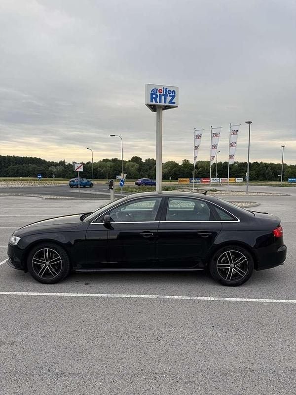 Gebraucht Audi A4 Comfort 136 PS (100 kW) 2014 Limousine