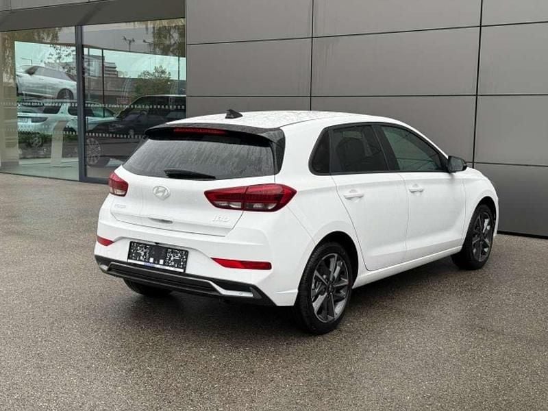 Neu Hyundai i30 GO! 95 PS (69 kW) 2025 Weiß Kleinwagen