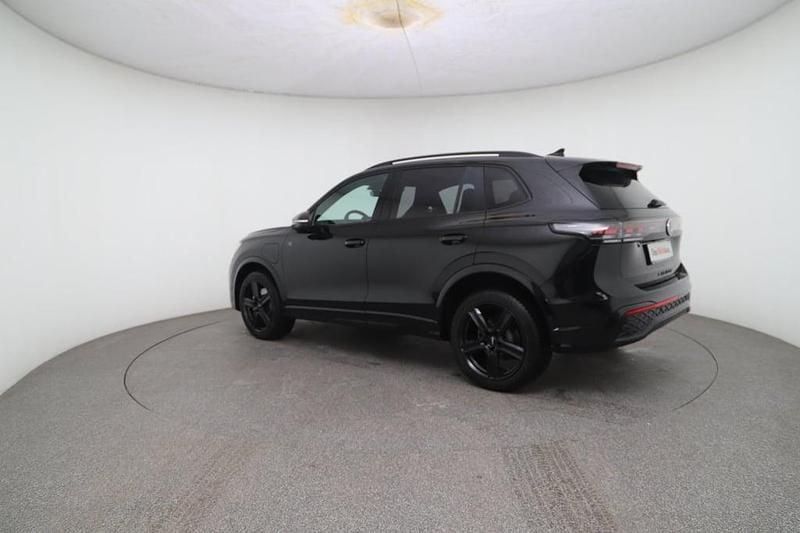 Neu VW Tiguan Sport 204 PS (150 kW) 2025 Schwarz  metallic SUV
