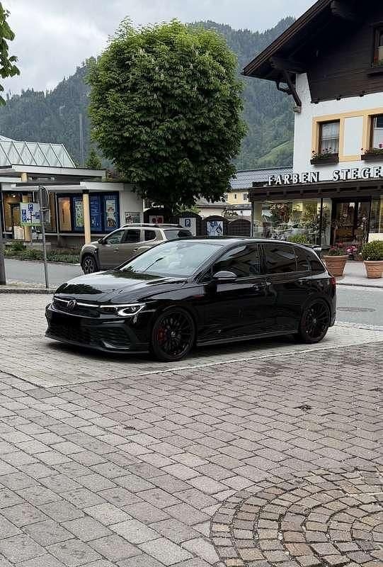 Gebraucht VW Golf VIII GTI Clubsport 300 PS (220 kW) 2023 Schwarz Limousine