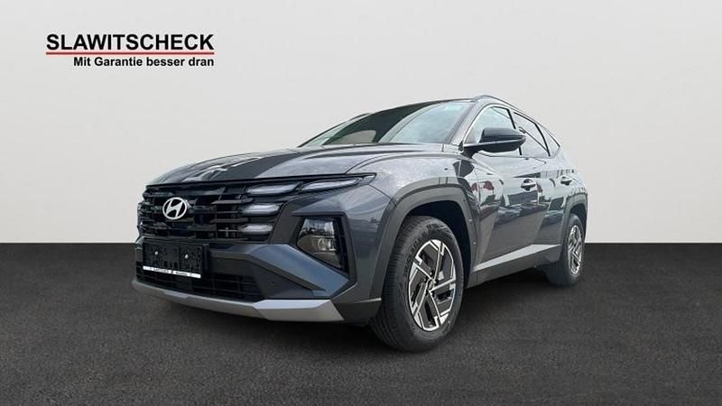 Grau Neu 2025 Hyundai Tucson SUV | € 26.990 - Bild 1/4