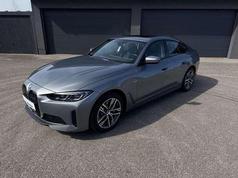 Grau Gebraucht 2023 BMW i4 Shadowline Limousine | € 42.970 (Fairer Preis) - Bild 1/4