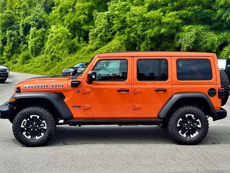 Neu Jeep Wrangler Rubicon 379 PS (278 kW) 2025 Orange SUV