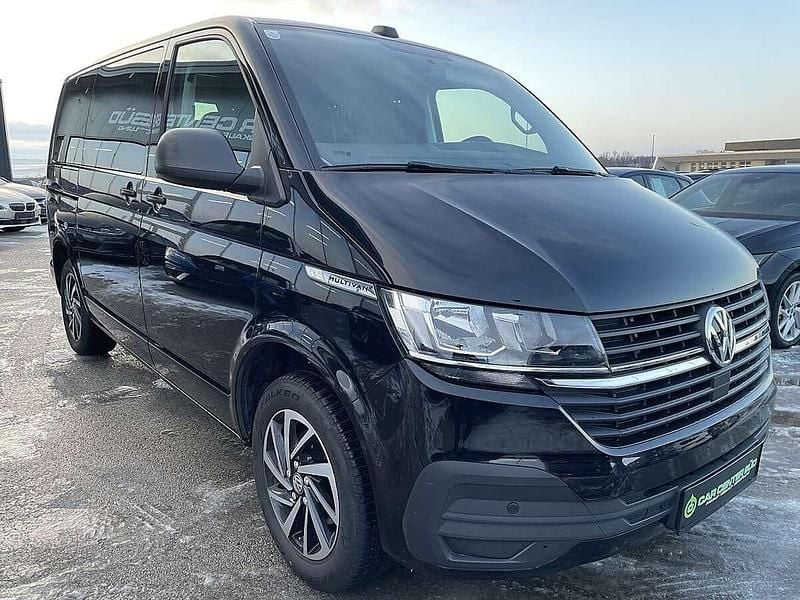Gebraucht VW Multivan Trendline 150 PS (110 kW) 2020 Schwarz Van