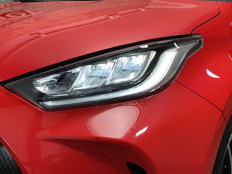 Gebraucht Toyota Yaris Hybrid Edition 116 PS (85 kW) 2021 Rot Limousine