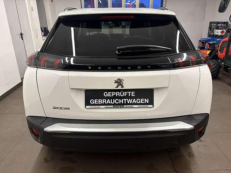 Gebraucht Peugeot 2008 Style 102 PS (75 kW) 2022 Weiß SUV