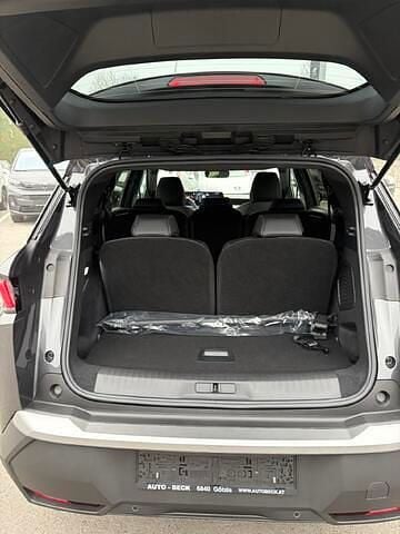 Neu Peugeot 5008 145 PS (106 kW) 2025 Grau SUV