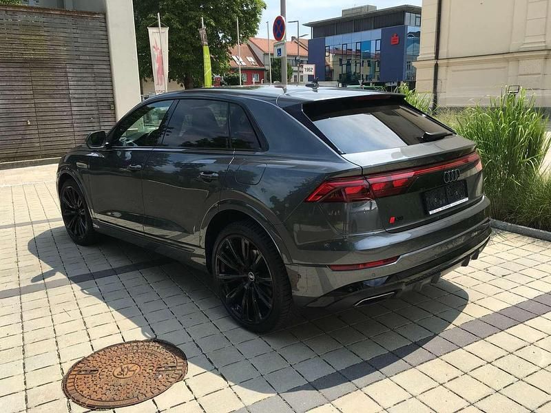 Gebraucht Audi Q8 Ambiente 340 PS (250 kW) 2024 Grau SUV