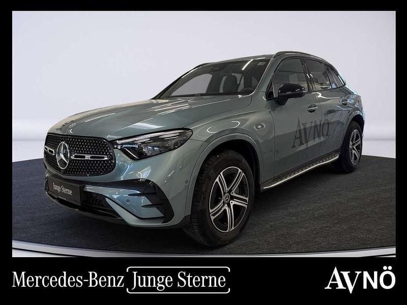 Grün Gebraucht 2025 Mercedes GLC300e AMG SUV | € 68.480 (Fairer Preis) - Bild 1/3