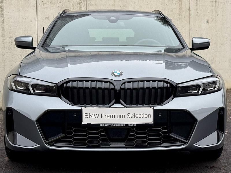 Gebraucht BMW 320 190 PS (139 kW) 2026 Grau