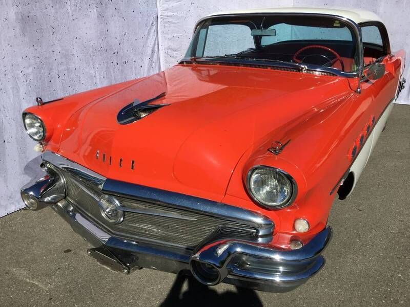 Rot Gebraucht 1956 Buick Roadmaster Limousine | € 24.500 - Bild 1/4