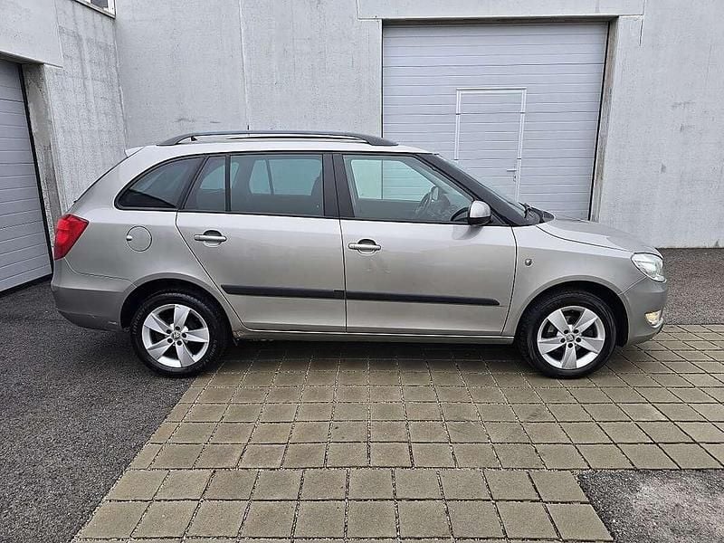 Gebraucht Skoda Fabia 75 PS (55 kW) 2014 Grau Kombi