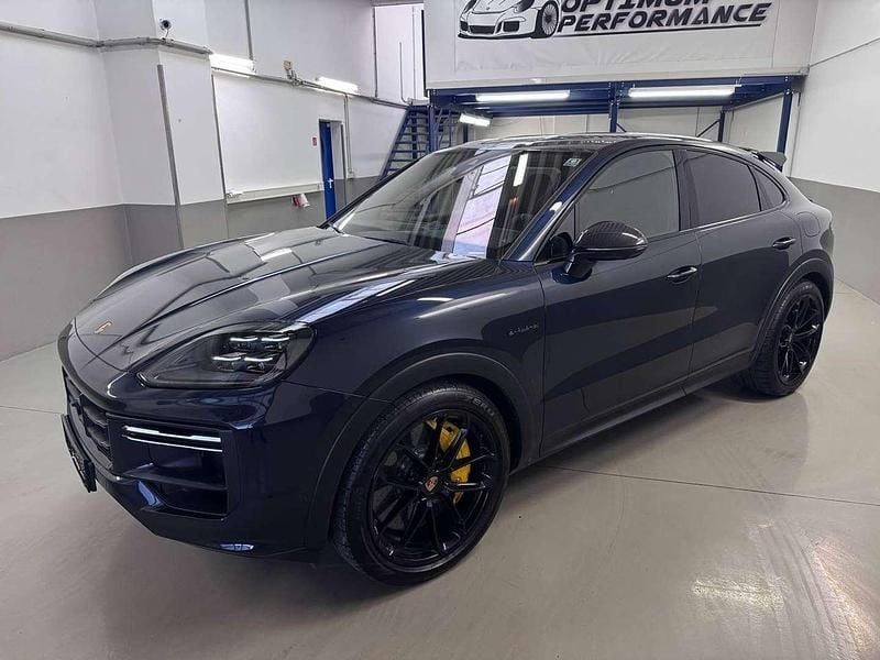 Blau Gebraucht 2025 Porsche Cayenne Turbo E-Hybrid SUV | € 187.900 - Bild 1/4