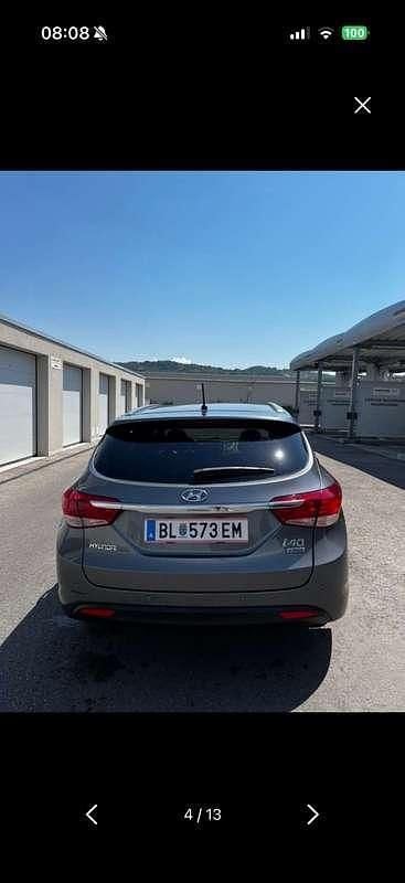 Gebraucht Hyundai i40 Premium 116 PS (85 kW) 2011 Kombi