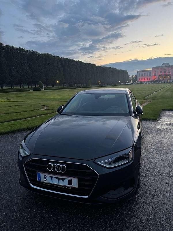 Grau Gebraucht 2020 Audi A4 Limousine | € 24.500 (Fairer Preis) - Bild 1/4