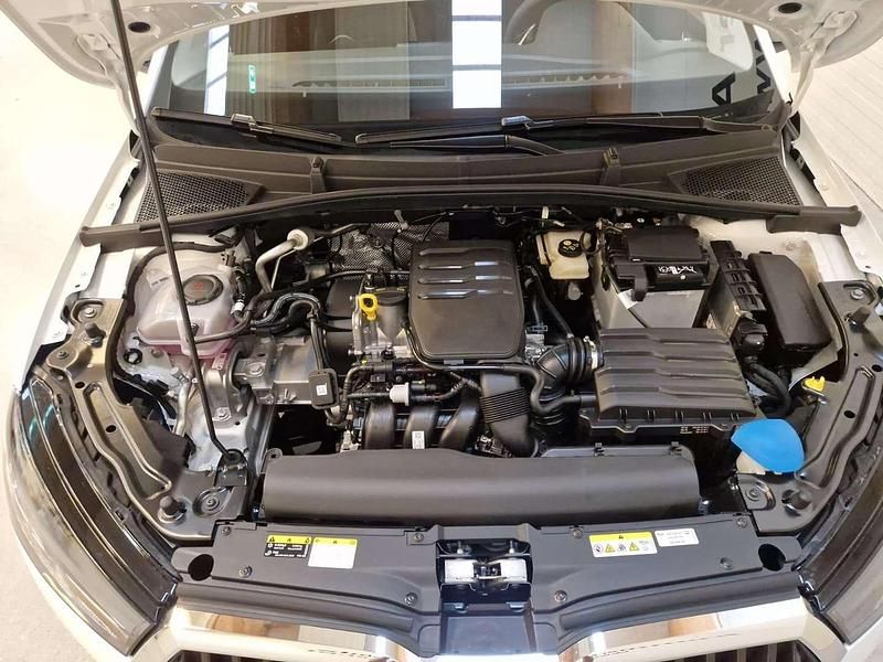 Neu Skoda Fabia Essence 80 PS (58 kW) 2025 Weiß Kleinwagen