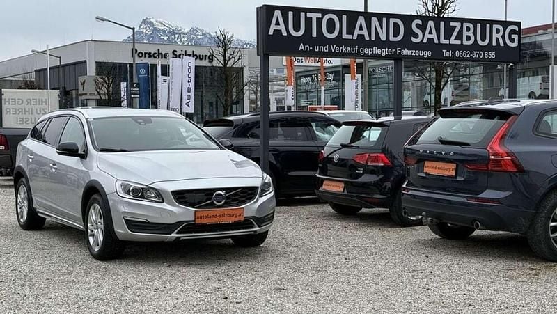 Gebraucht Volvo V60 CC Kinetic 150 PS (110 kW) 2016 Silber Kombi
