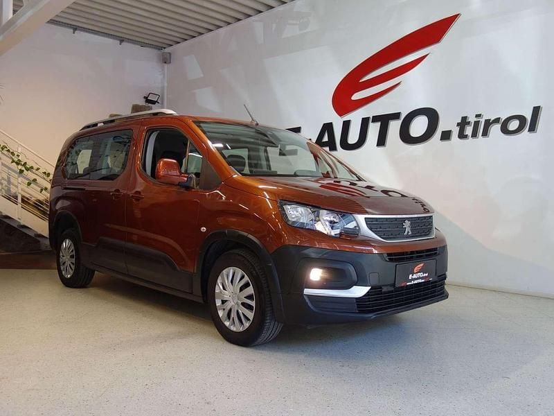 Braun Gebraucht 2019 Peugeot Rifter Van / Kleinbus | € 16.500 (Etwas zu teuer) - Bild 1/4