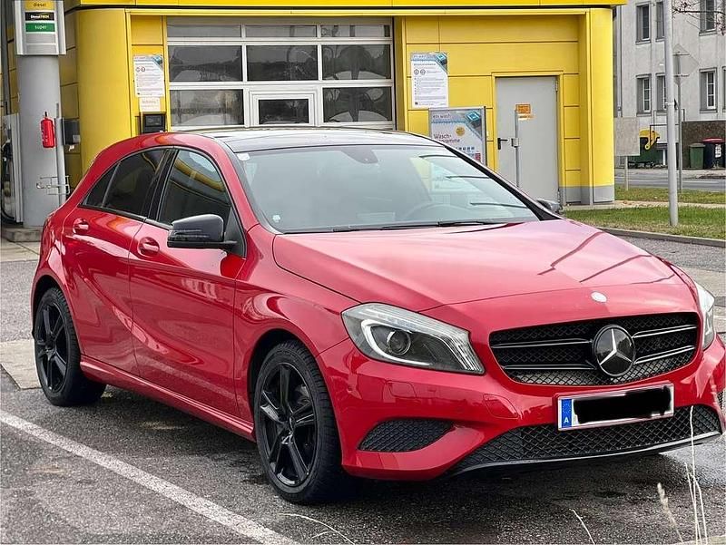 Gebraucht Mercedes 180 122 PS (89 kW) 2014 Rot Limousine