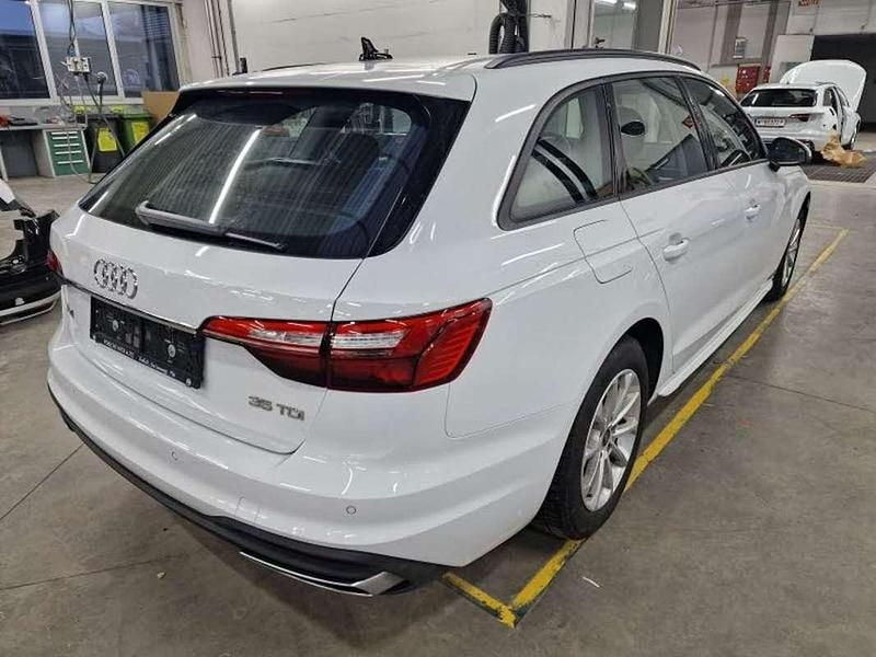 Gebraucht Audi A4 163 PS (119 kW) 2023 Weiß Kombi