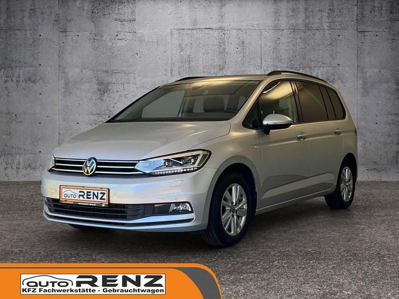 Silber Gebraucht 2022 VW Touran Van / Kleinbus | € 25.490 (Etwas zu teuer) - Bild 1/4