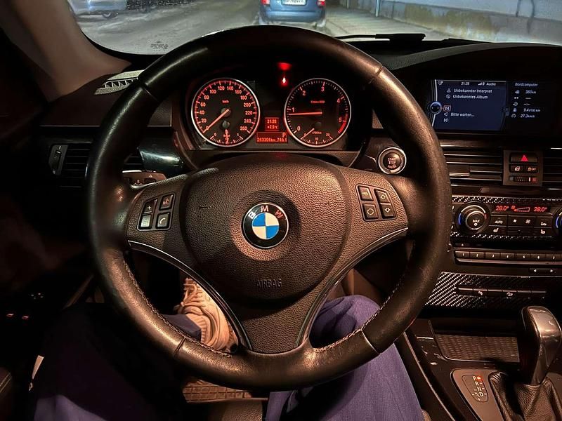 Gebraucht BMW 320 184 PS (135 kW) 2011 Coupé