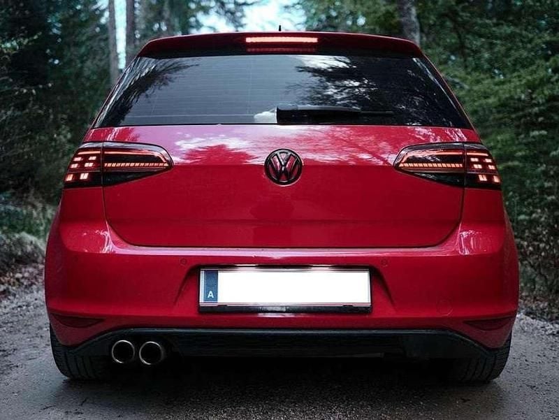 Gebraucht VW Golf VII Highline 150 PS (110 kW) 2015 Rot Limousine