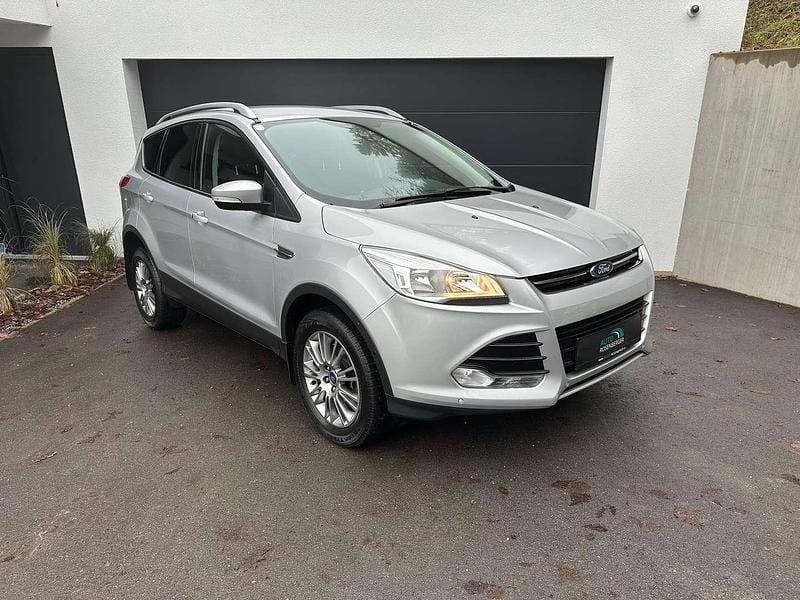 Gebraucht Ford Kuga Titanium 140 PS (102 kW) 2013 Silber SUV