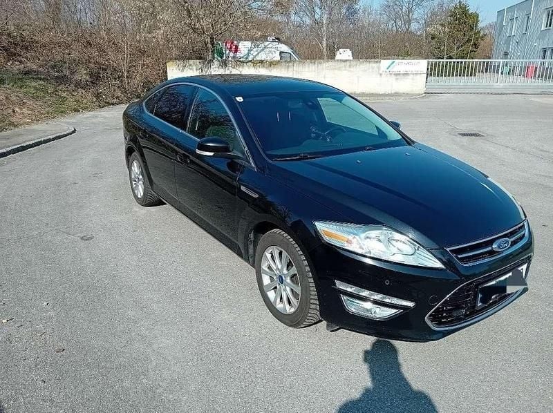 Gebraucht Ford Mondeo Titanium 140 PS (102 kW) 2013 Schwarz Limousine