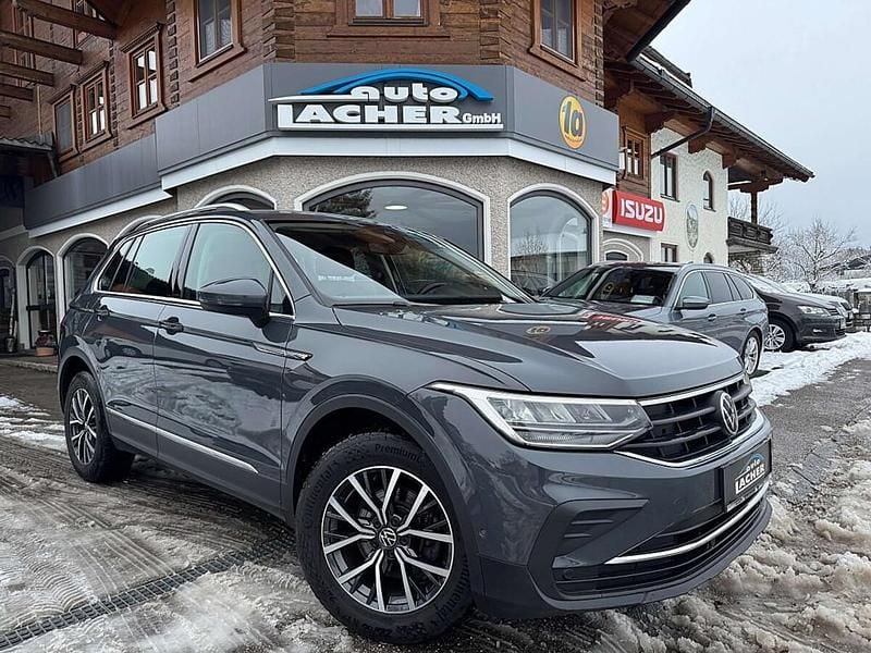 Gebraucht VW Tiguan Life 150 PS (110 kW) 2022 Grau SUV