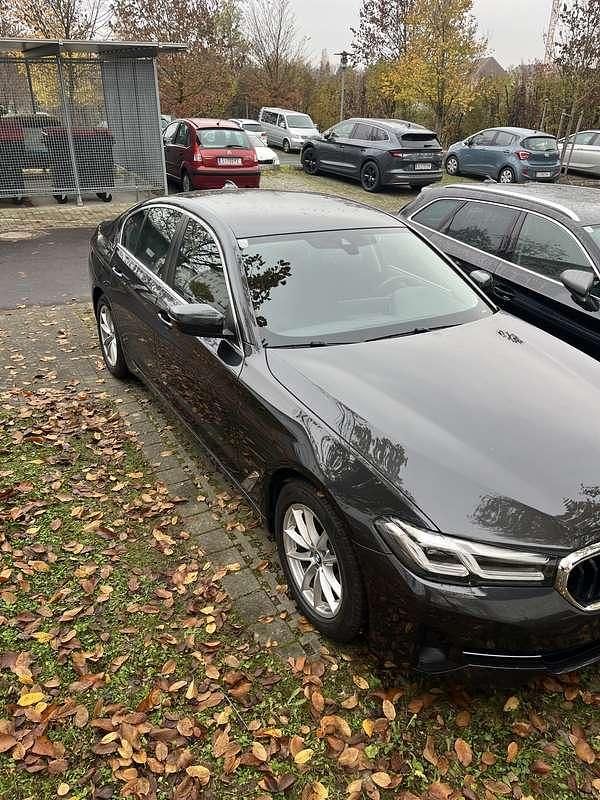 Gebraucht BMW 520 190 PS (139 kW) 2021 Grau Limousine