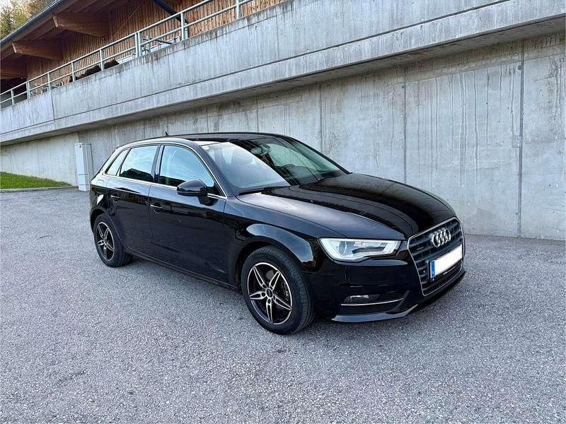 Schwarz Gebraucht 2014 Audi A3 Limousine | € 14.000 (Fairer Preis) - Bild 1/4