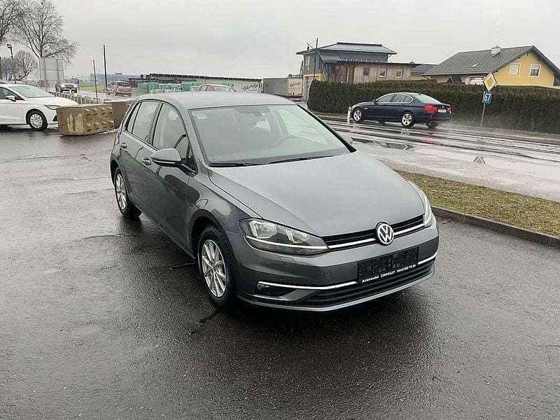 Gebraucht VW Golf VIII R 86 PS (63 kW) 2020 Grau Limousine