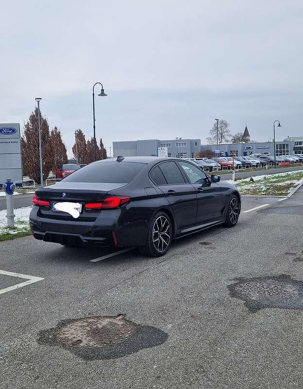 Gebraucht BMW 530e M Sport 292 PS (214 kW) 2022 Grau Limousine