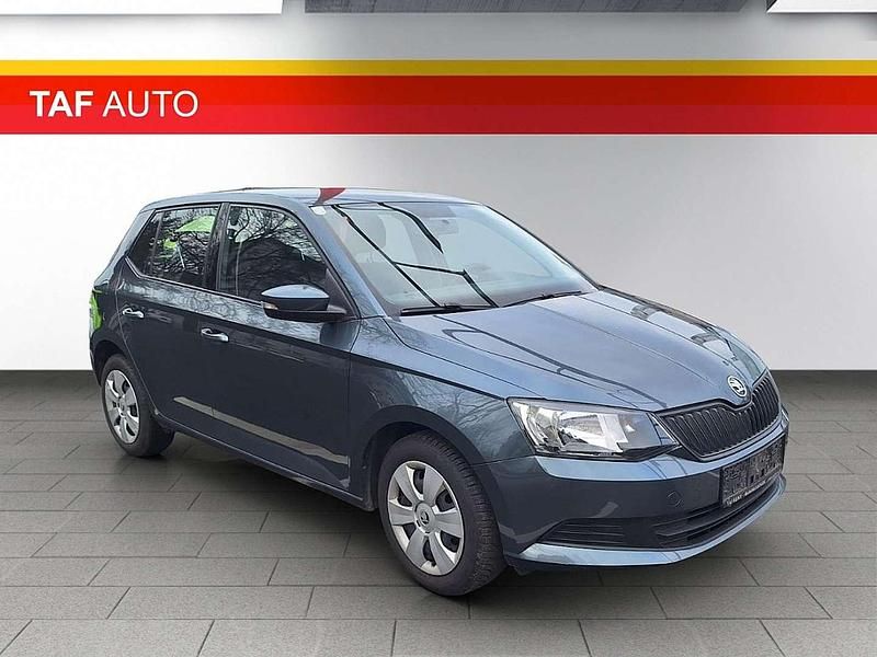 Gebraucht Skoda Fabia 60 PS (44 kW) 2017 Silber Limousine