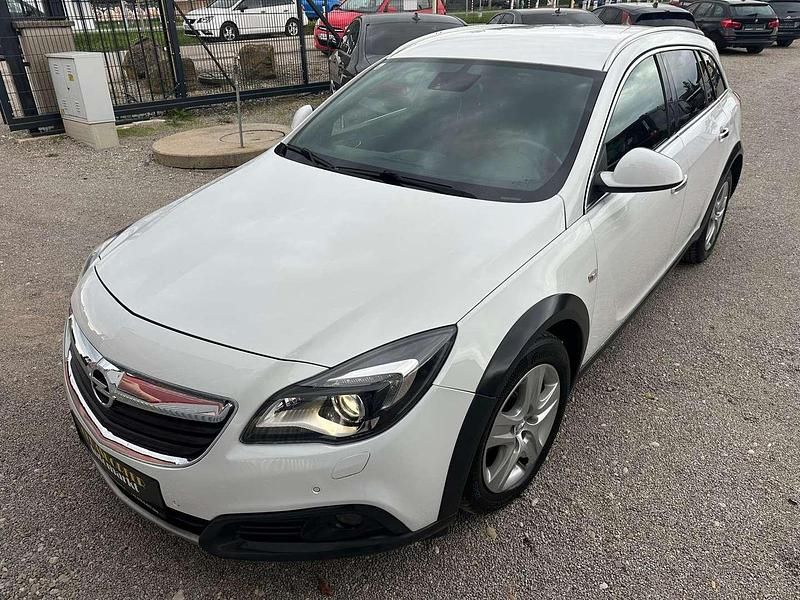 Gebraucht Opel Insignia Country Tourer Sport 163 PS (119 kW) 2014 Weiß Kombi