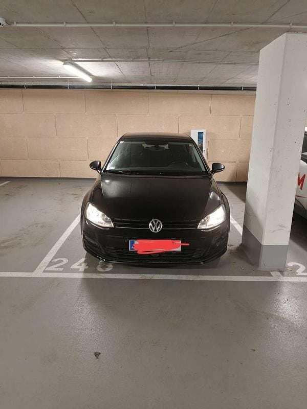 Gebraucht VW Golf VII Comfortline 105 PS (77 kW) 2014 Schwarz Limousine